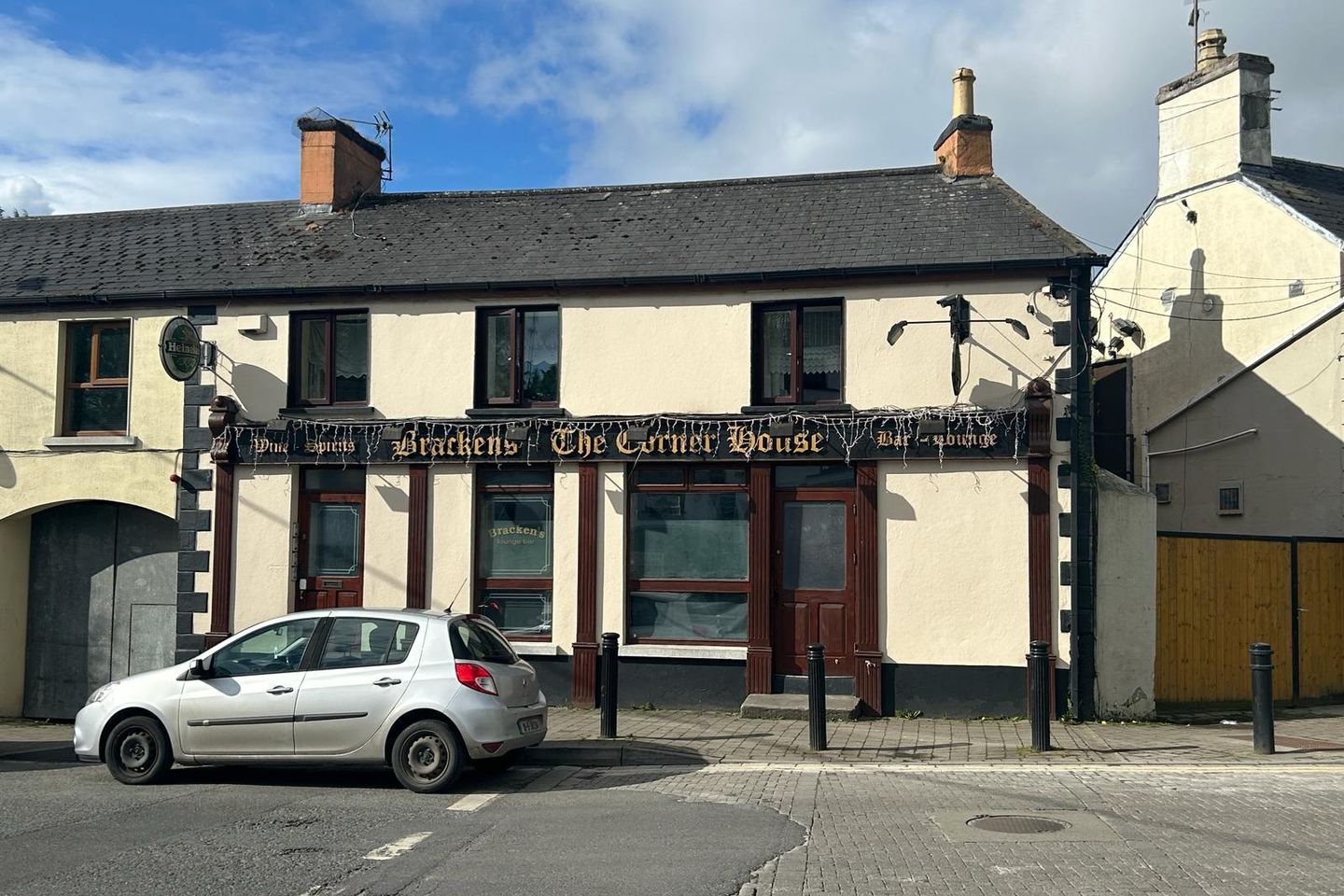 Commercial property for rent in Corner House Pub, Bridge Street
