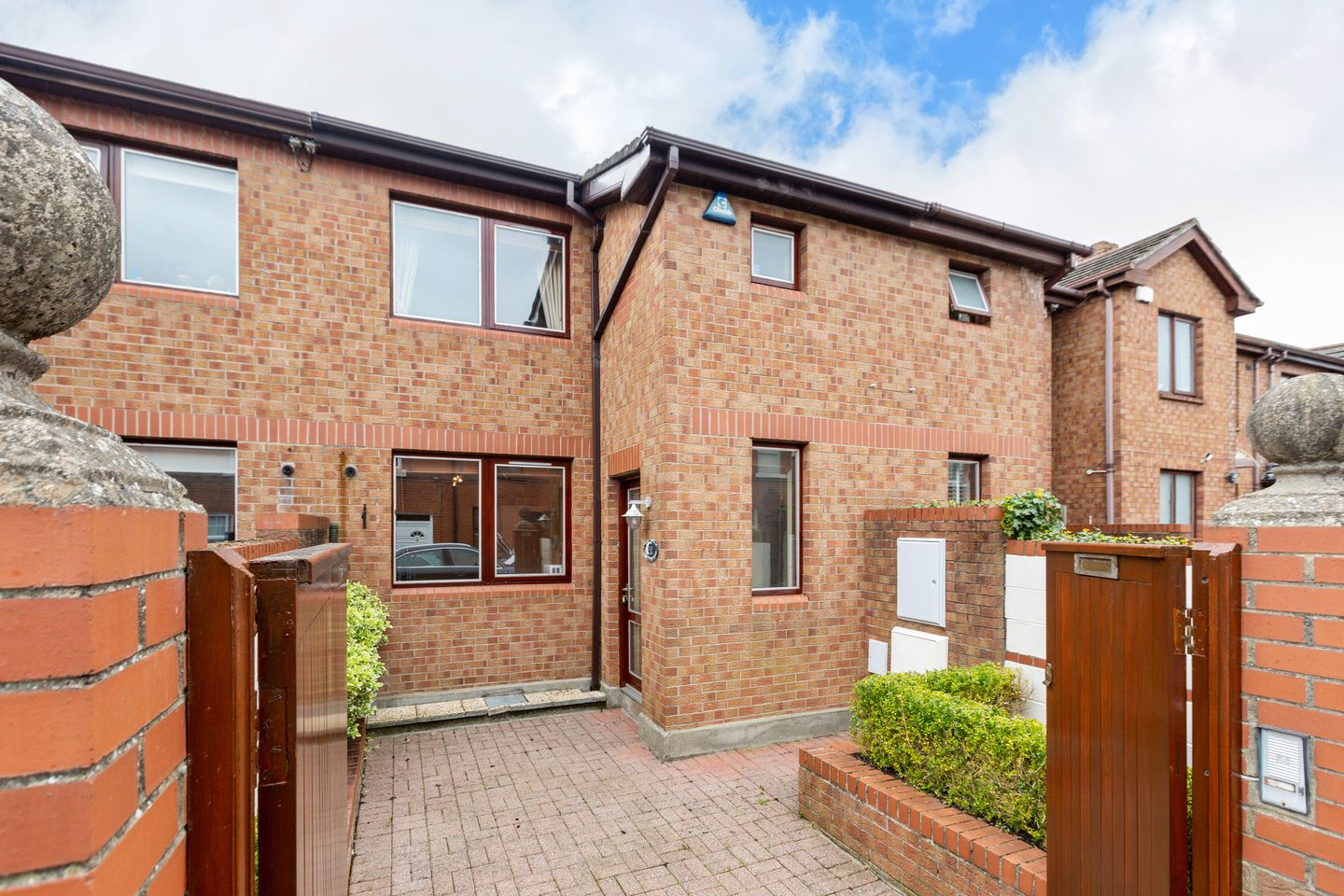2 Castlewood Court, Castlewood Terrace, Dublin 6, D06C3X7 is for sale