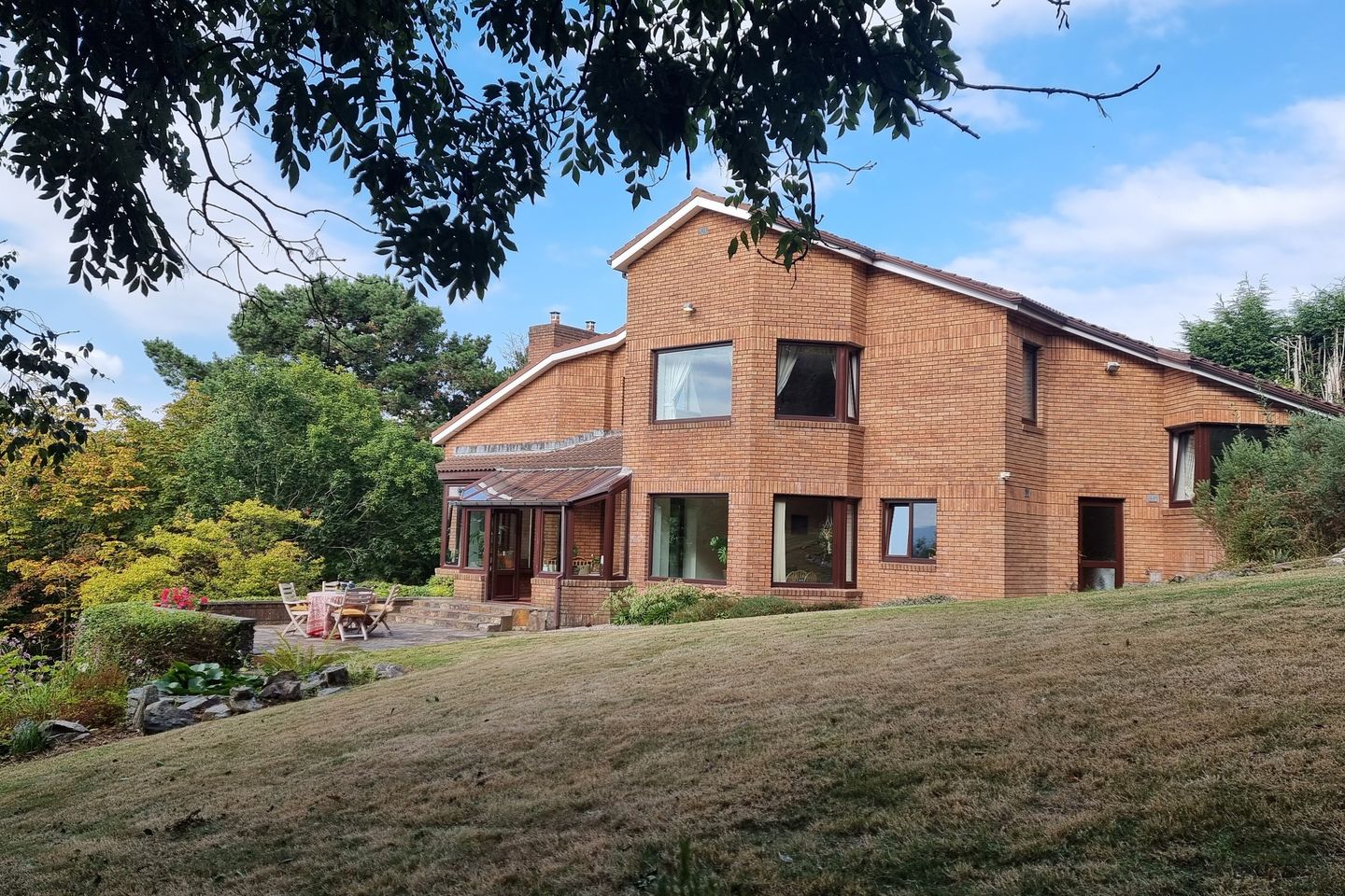 Santa Chiara, Summerville Avenue, Waterford City, Co. Waterford is for