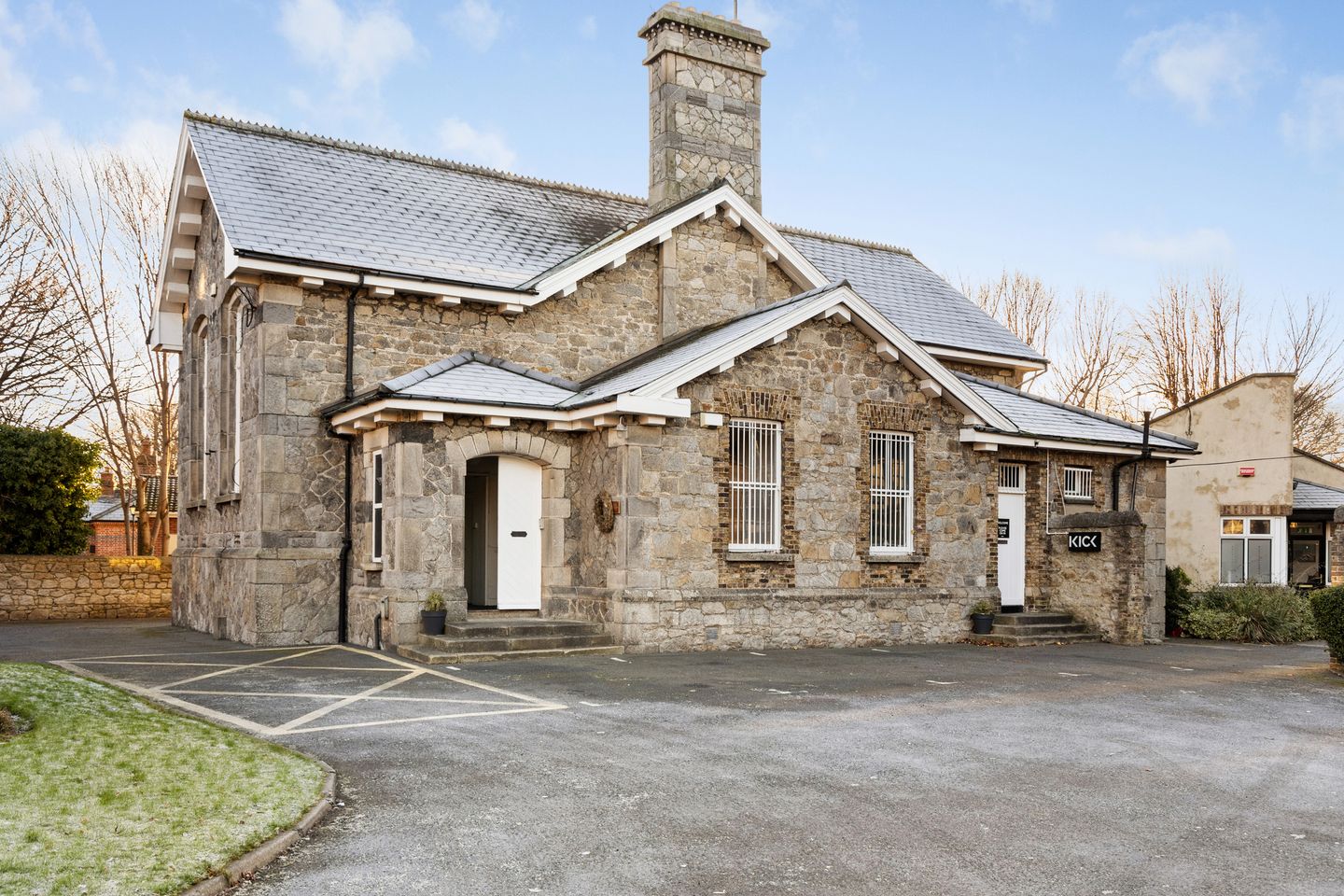 Commercial property for rent in Gilford Hall, 13 Gilford Road