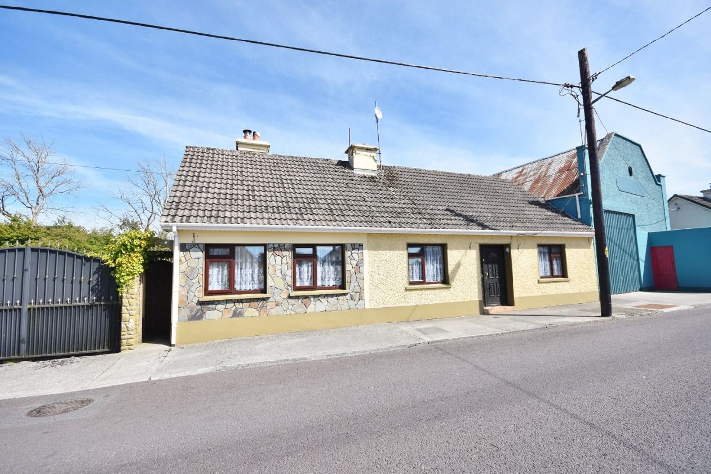 Main Street, Ballylongford, Ballylongford, Co. Kerry, V31V2X0 is for