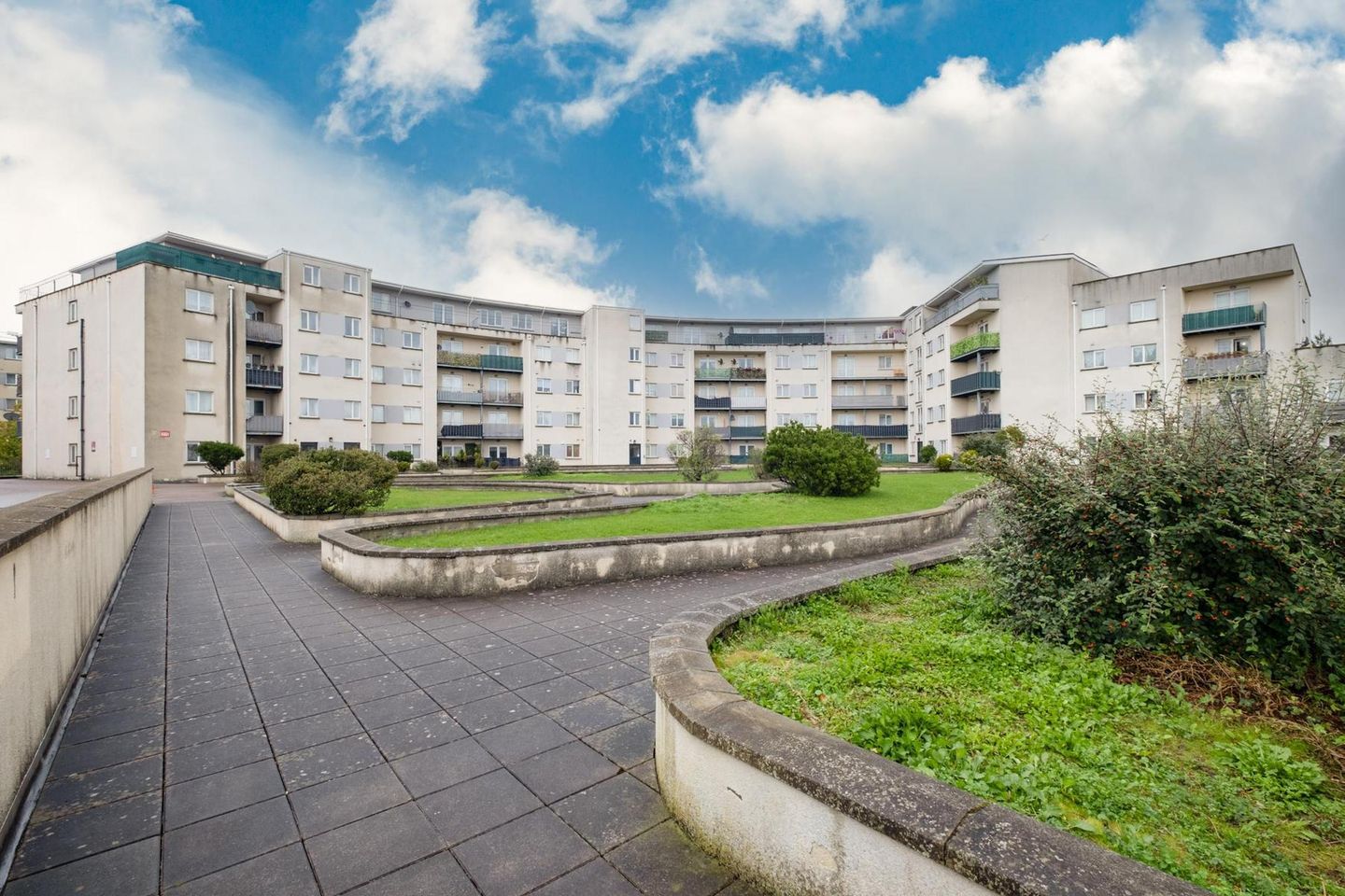 124c Aras na Cluaine, Clondalkin, Dublin 22 is for sale on Daft.ie