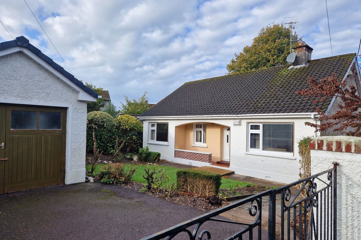 Roscairn, 4A Fairy Ville Lawn, The Lough, Co. Cork is for sale on Daft.ie