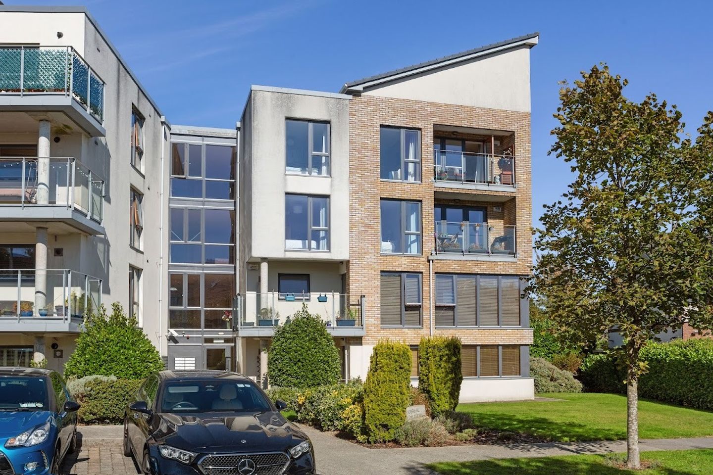 Apartment 19, Rockbrae Hall, Ticknock Grove, Ticknock Hill, Sandyford, Dublin 18, D18KF72
