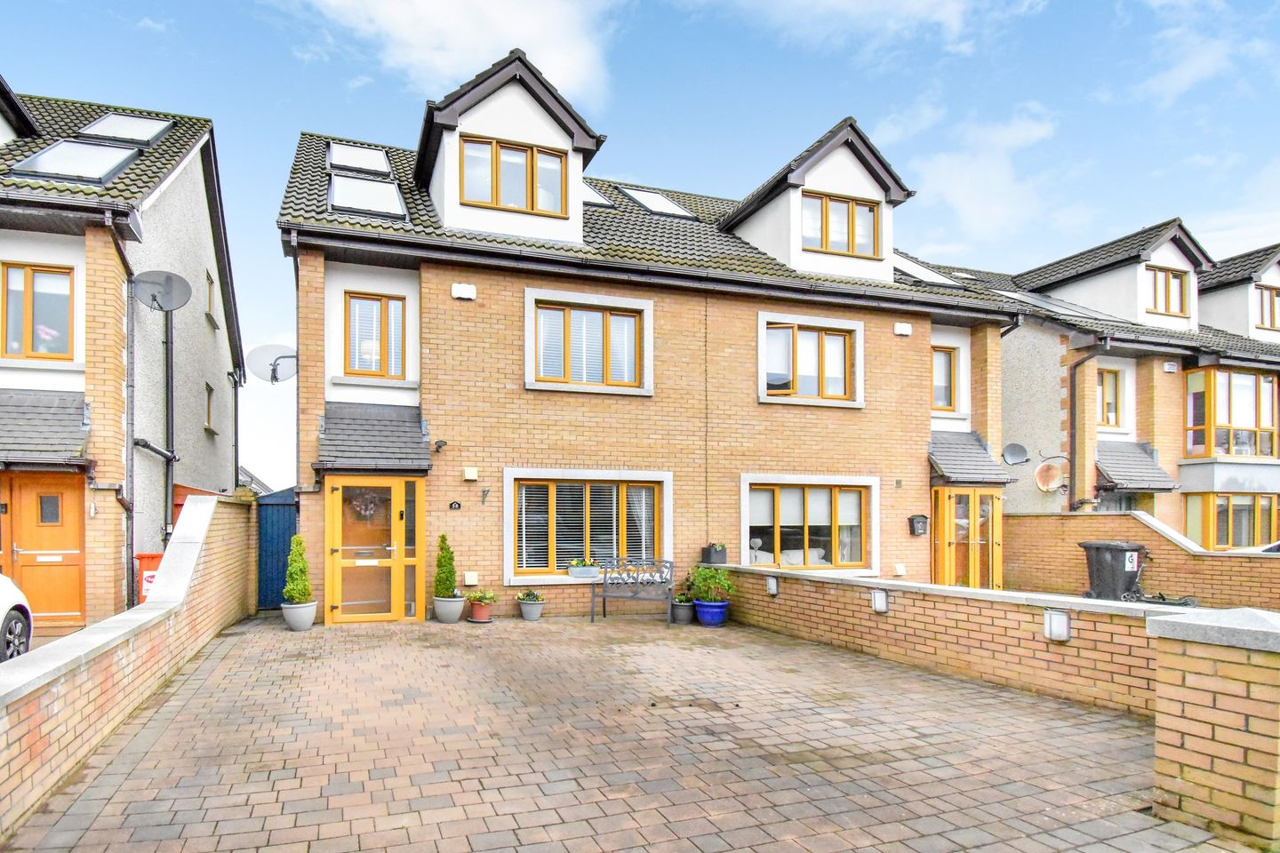 58 Broadfield Drive, Rathcoole, Co. Dublin, D24WY45 is for sale on Daft.ie