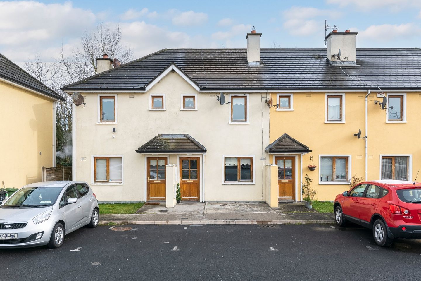 5 Brosna Court, Frederick Street, Clara, Co. Offaly, R35KR86 is for
