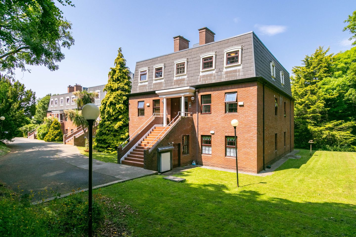 Apartment 18, Taney Court, Dundrum, Dublin 14, D14K128 is for sale on