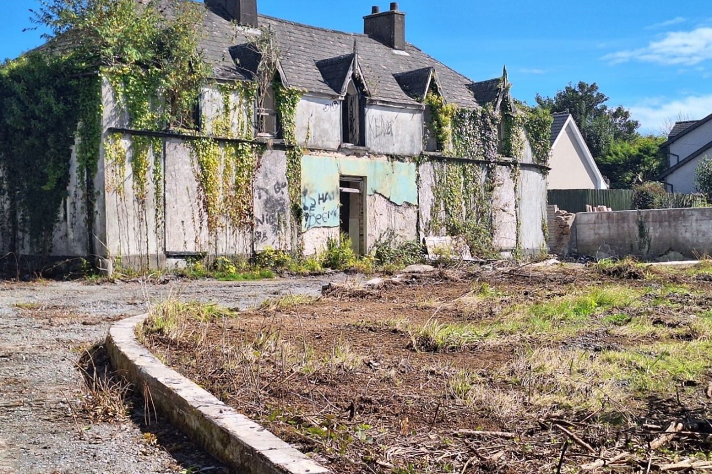 Crosshaven Hill, Crosshaven, Co. Cork is for sale on Daft.ie