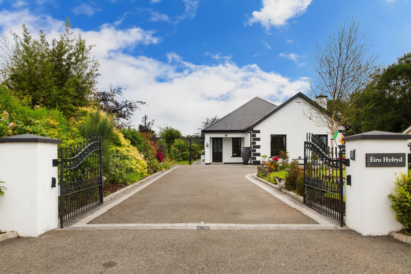 Eriu Hyfryd, Raheenagurren West, Gorey, Co. Wexford, Y25Y2F6