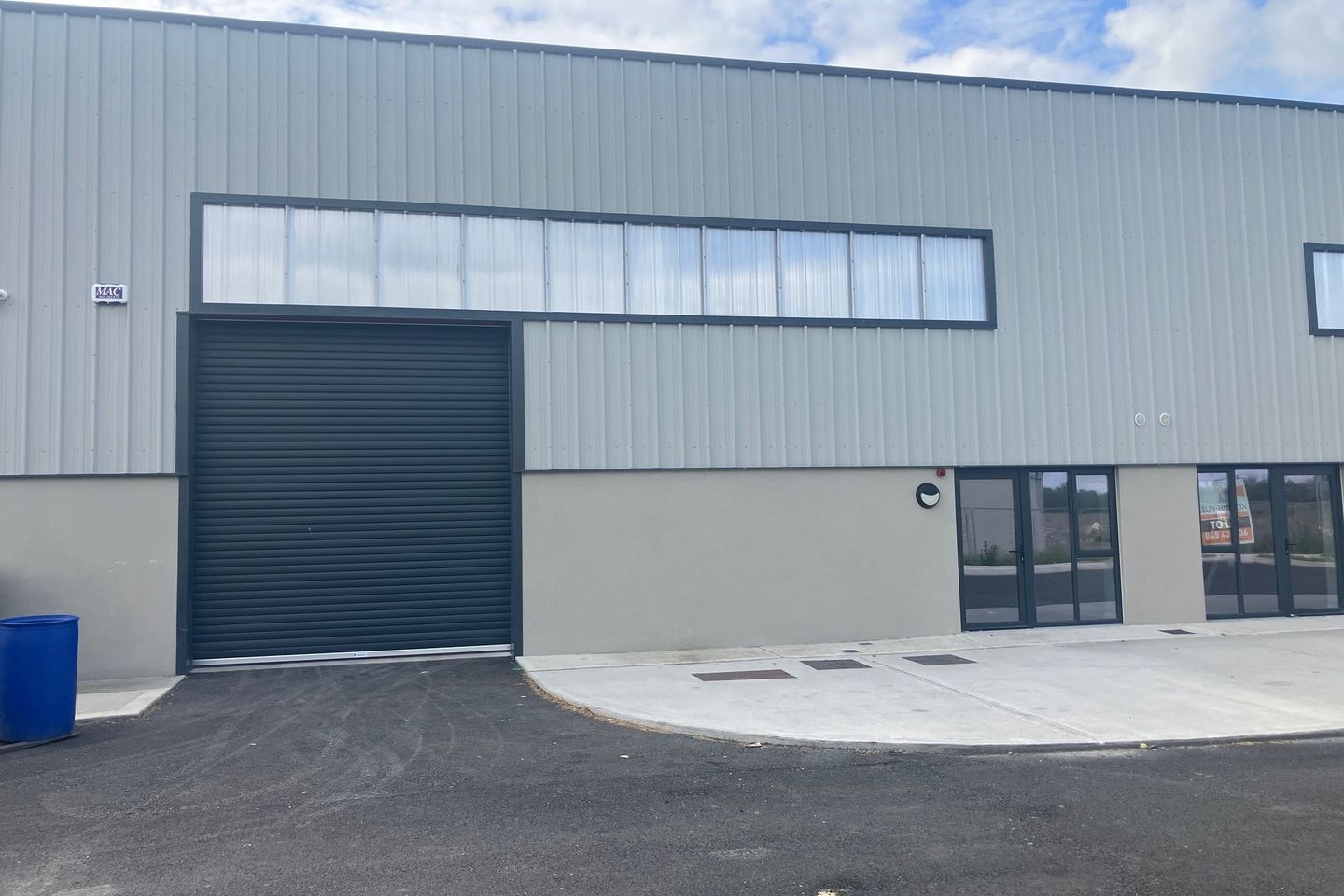 Commercial property for rent in Unit 5, Monread Industrial Park
