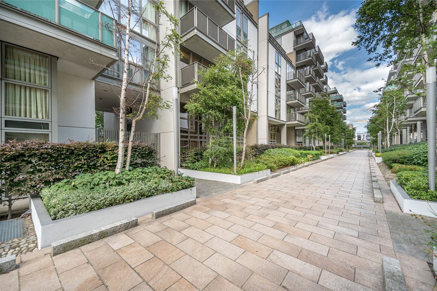 37 Saunders House, Spencer Dock, IFSC, Dublin 1 is for sale on Daft.ie