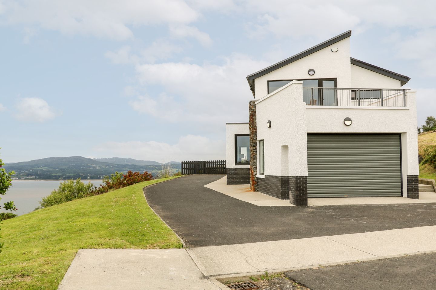 Ref. 1066983 3 Harbour View, 3 HARBOUR VIEW, GOLLA, Fahan, Co. Donegal