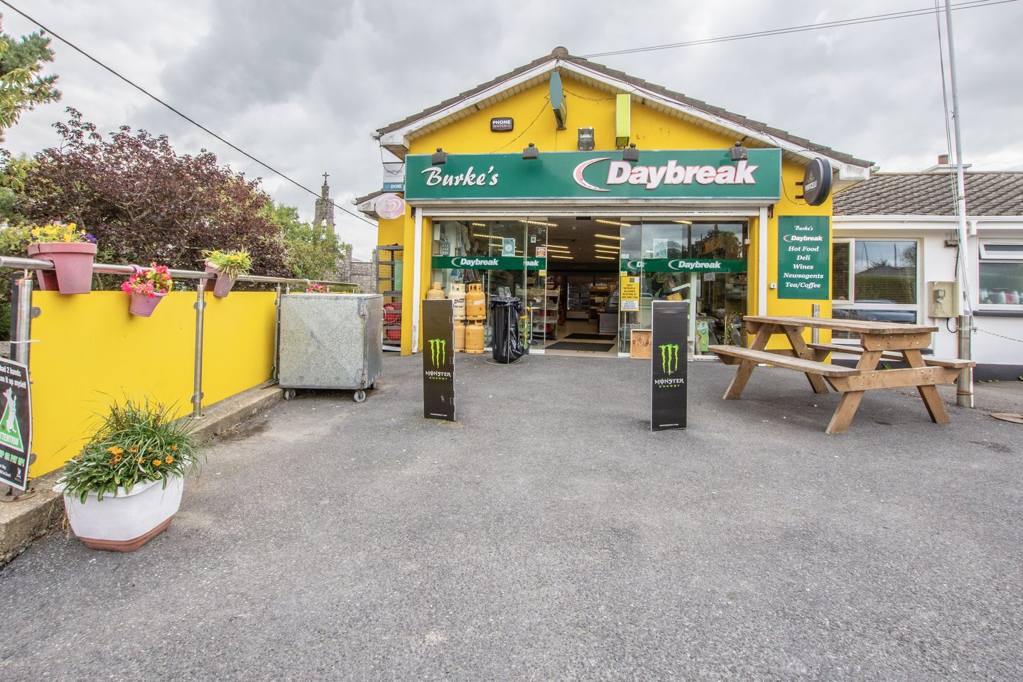 Commercial property for rent in Daybreak, Passage East, Co. Waterford