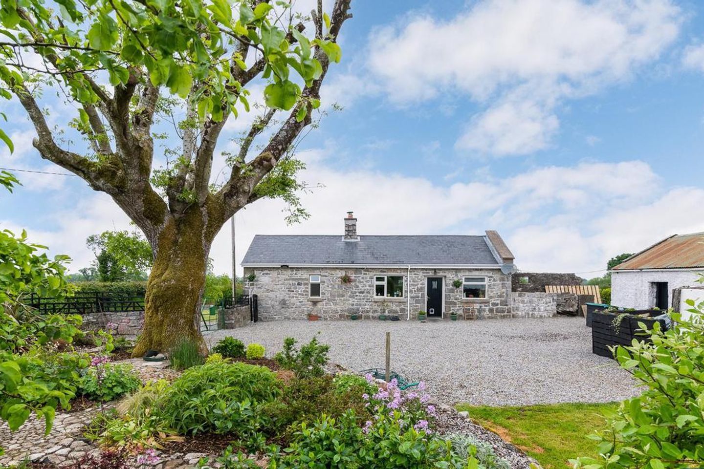 Greenhall Upper, Newtowncashel, Co. Longford, N39WK72 is for sale on