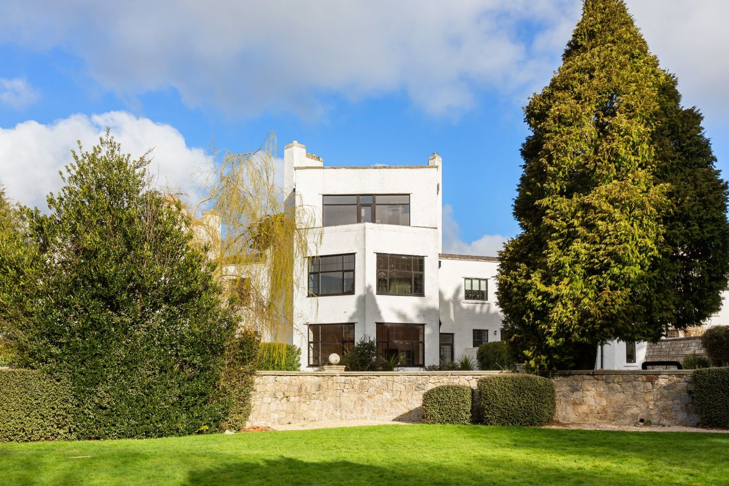 4 Kilteragh Pines, Westminster Road, Foxrock, Dublin 18, D18Y248