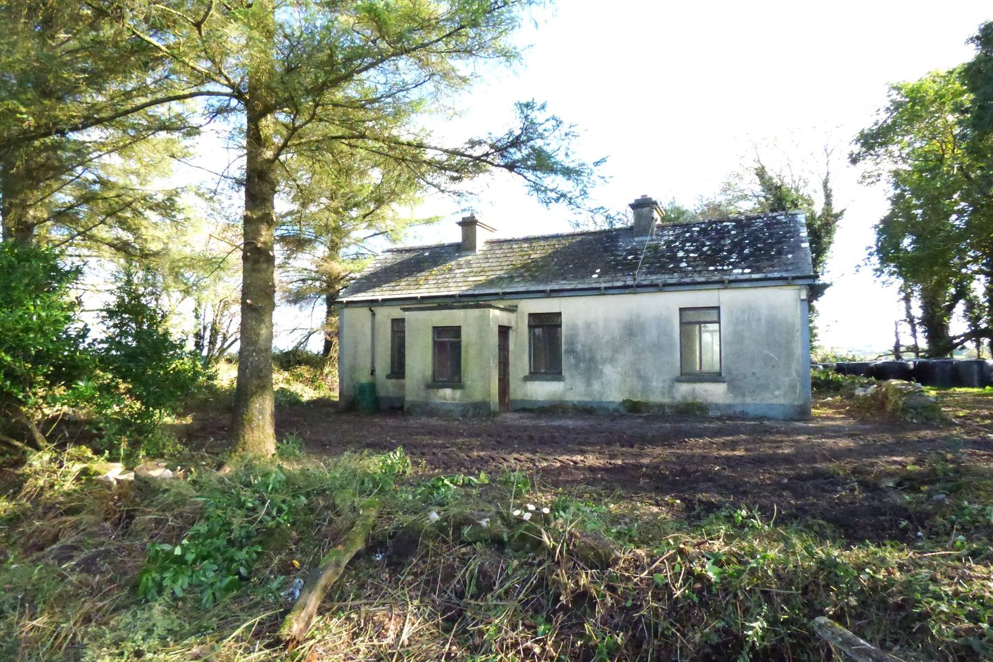 Semiderelict 2 bedroom cottage at Kilvine, Irishtown, Co. Mayo is for