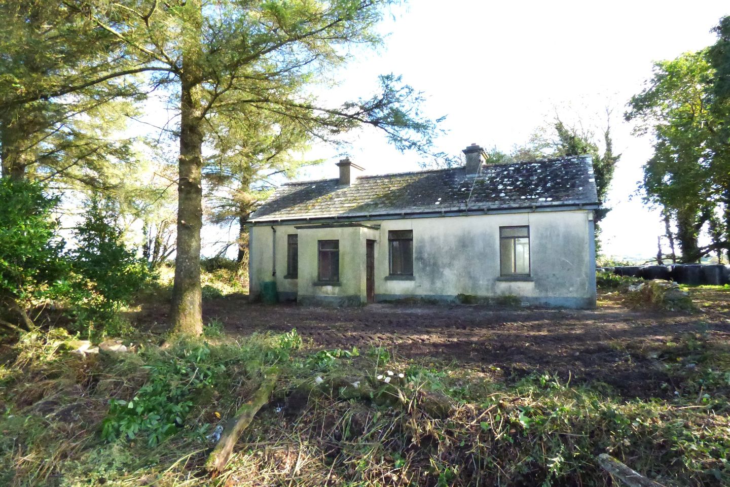 Semi-derelict 2 bedroom cottage at Kilvine, Irishtown, Co. Mayo