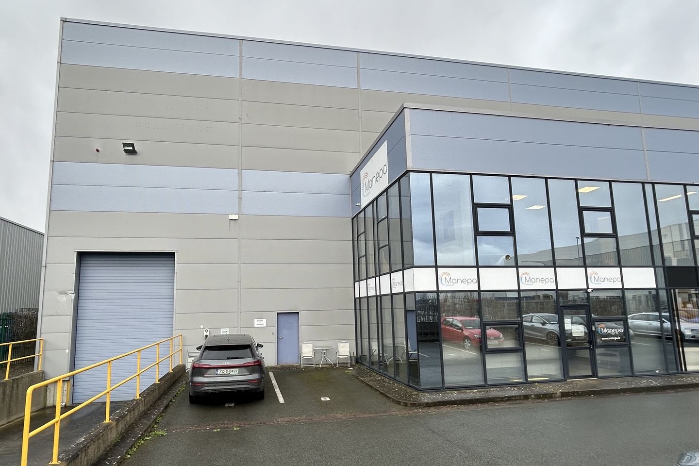 Commercial property for rent in 628B Jordanstown Avenue, Greenogue