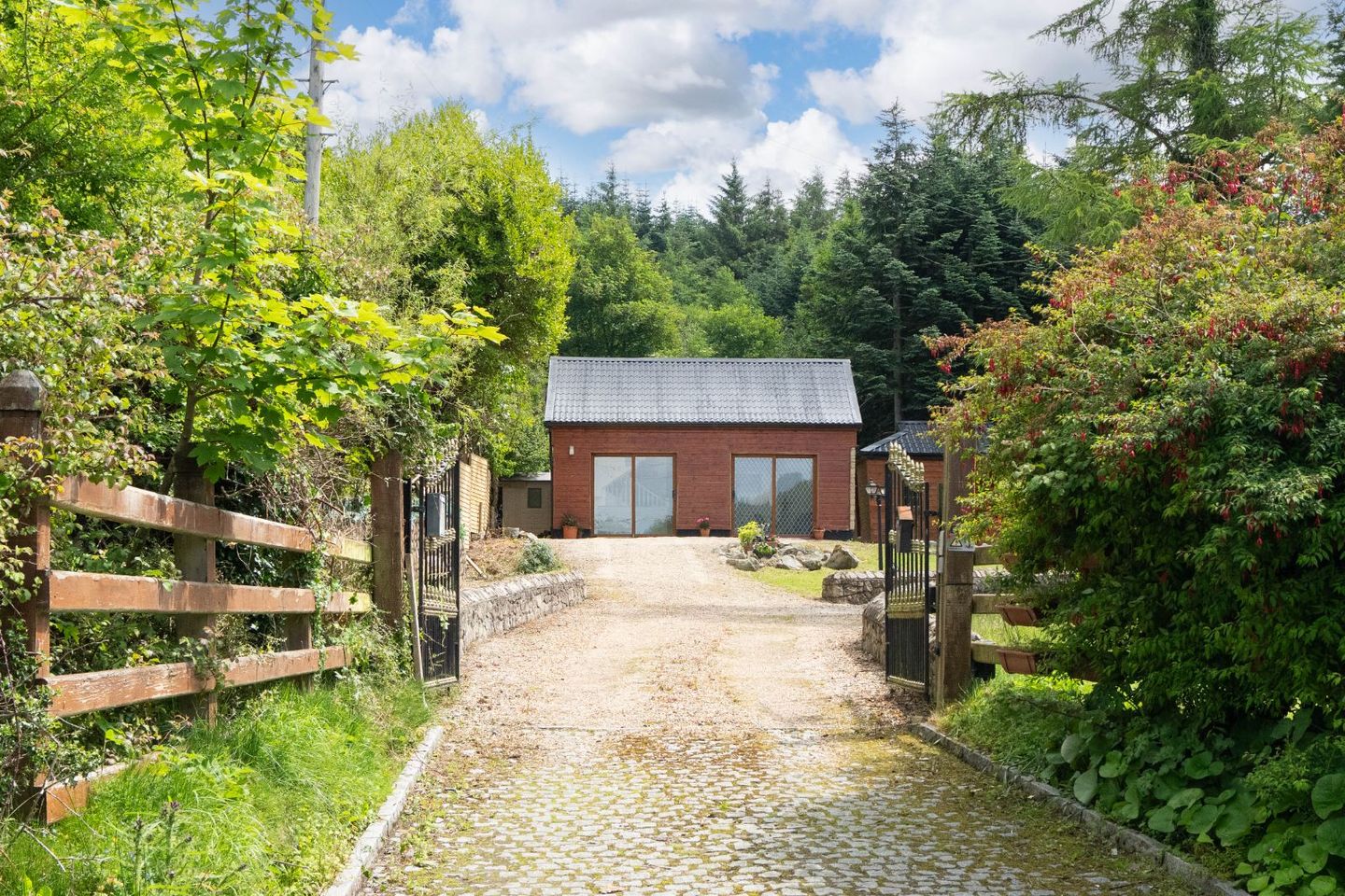 Mews Bridge House, Ticknock Road, Ticknock, Co. Dublin, D18P59Y