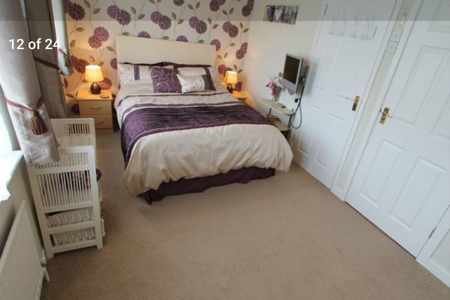 Are you looking for a 5-day week rental?  One double room available for 1 FEMALE Professional or at College for only €750 per month, Shankill, Dublin 18