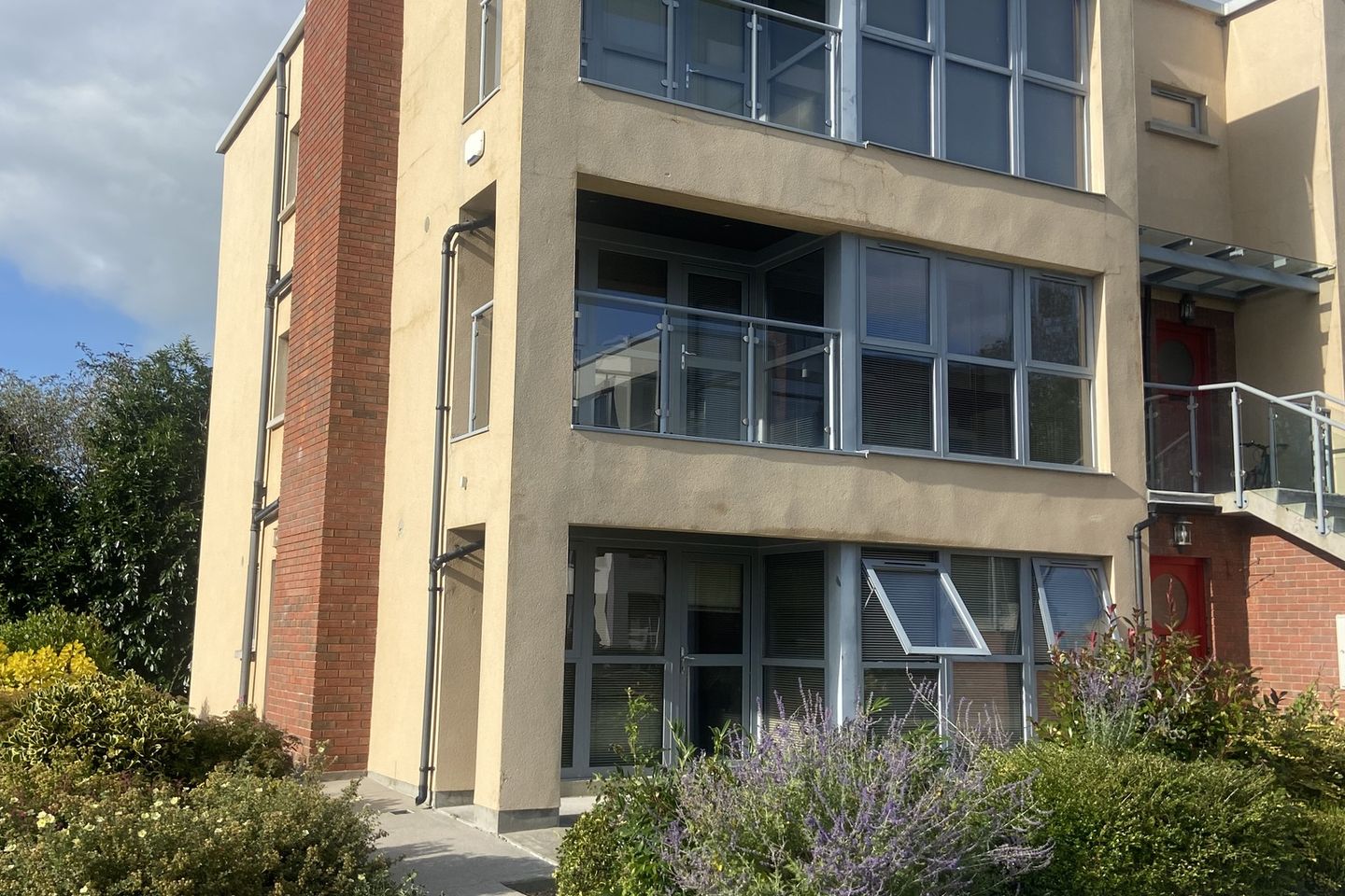 Apartment 27, An Crannóg, Carrickmacross, Co. Monaghan, A81DC78 is for