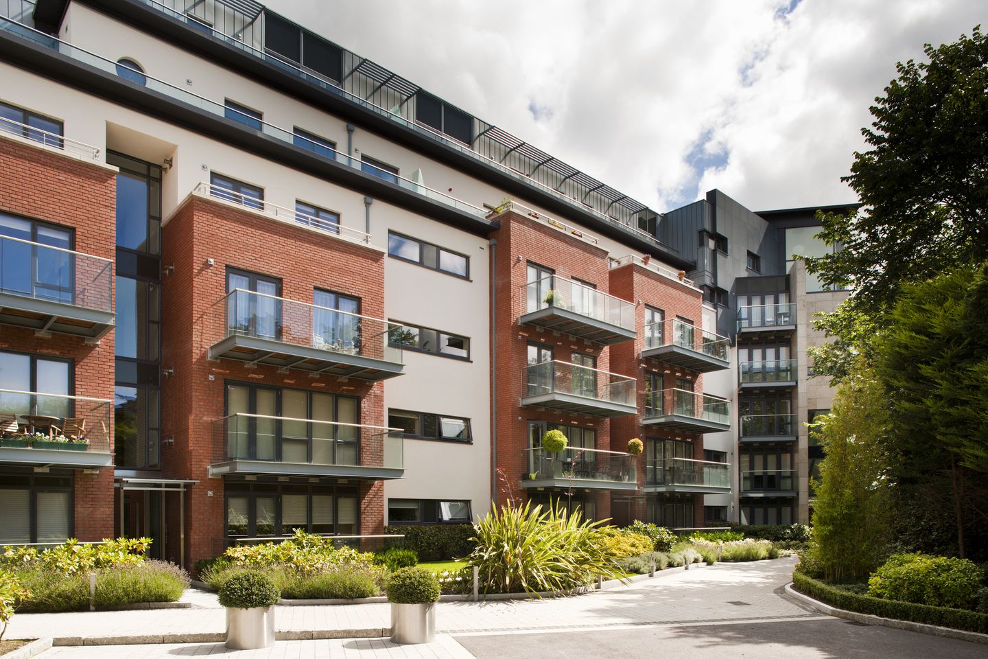 51 Lansdowne Wood, Ballsbridge, Dublin 4