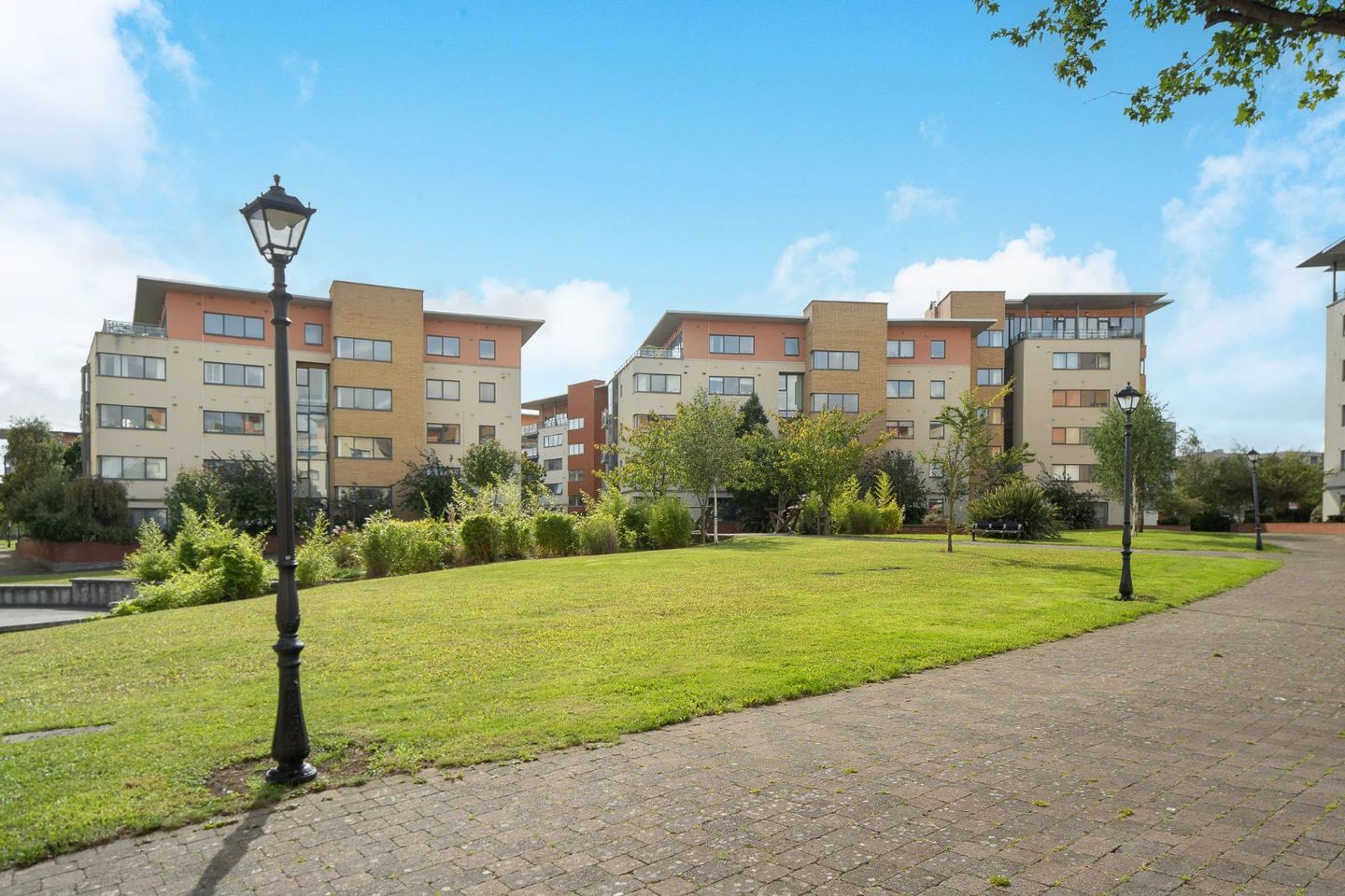 Apartment 8, The Oval, Cabinteely, Dublin 18, D18PH04