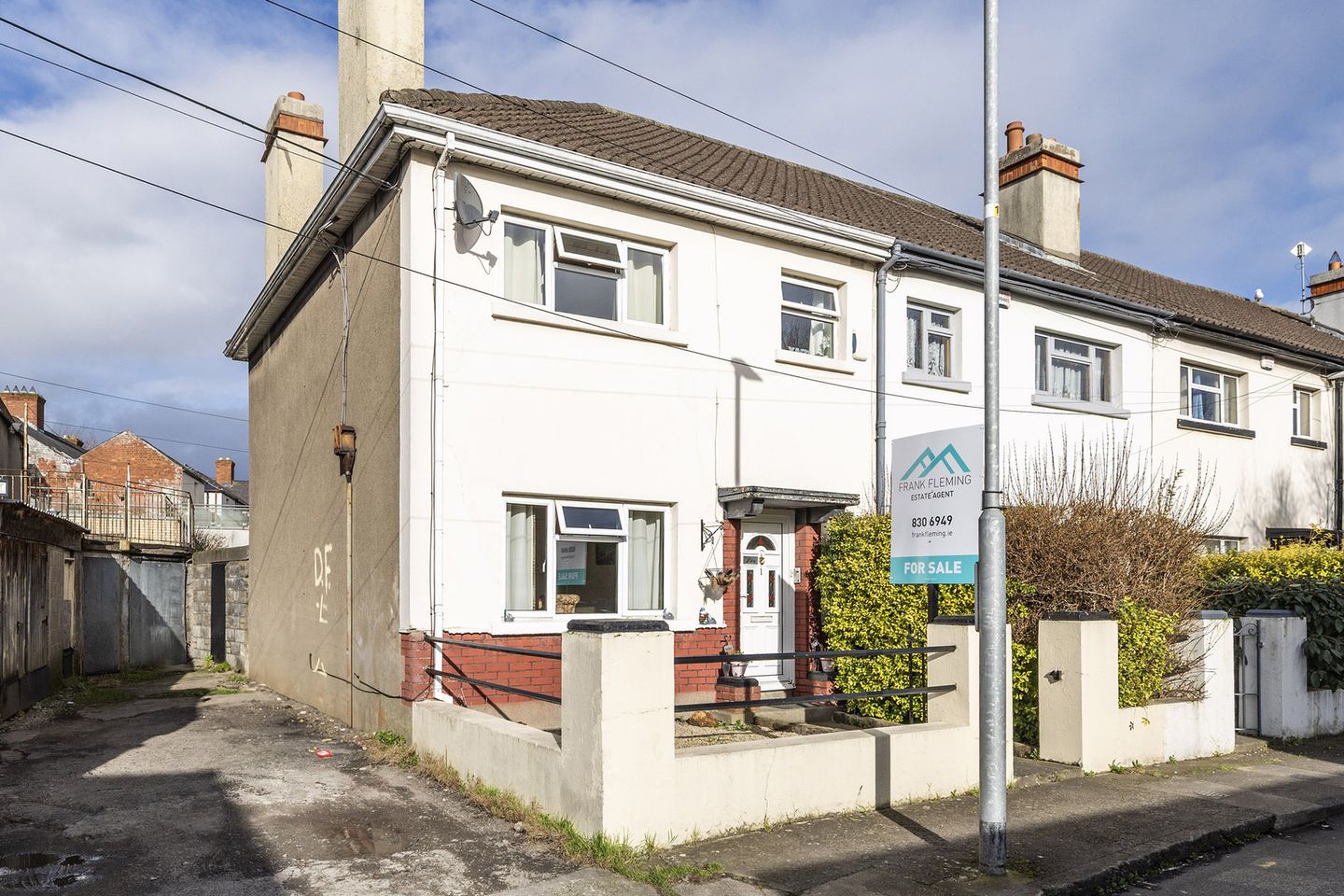 1 Lindsay Grove, Glasnevin, Dublin 9, D09E8P0 is for sale on Daft.ie