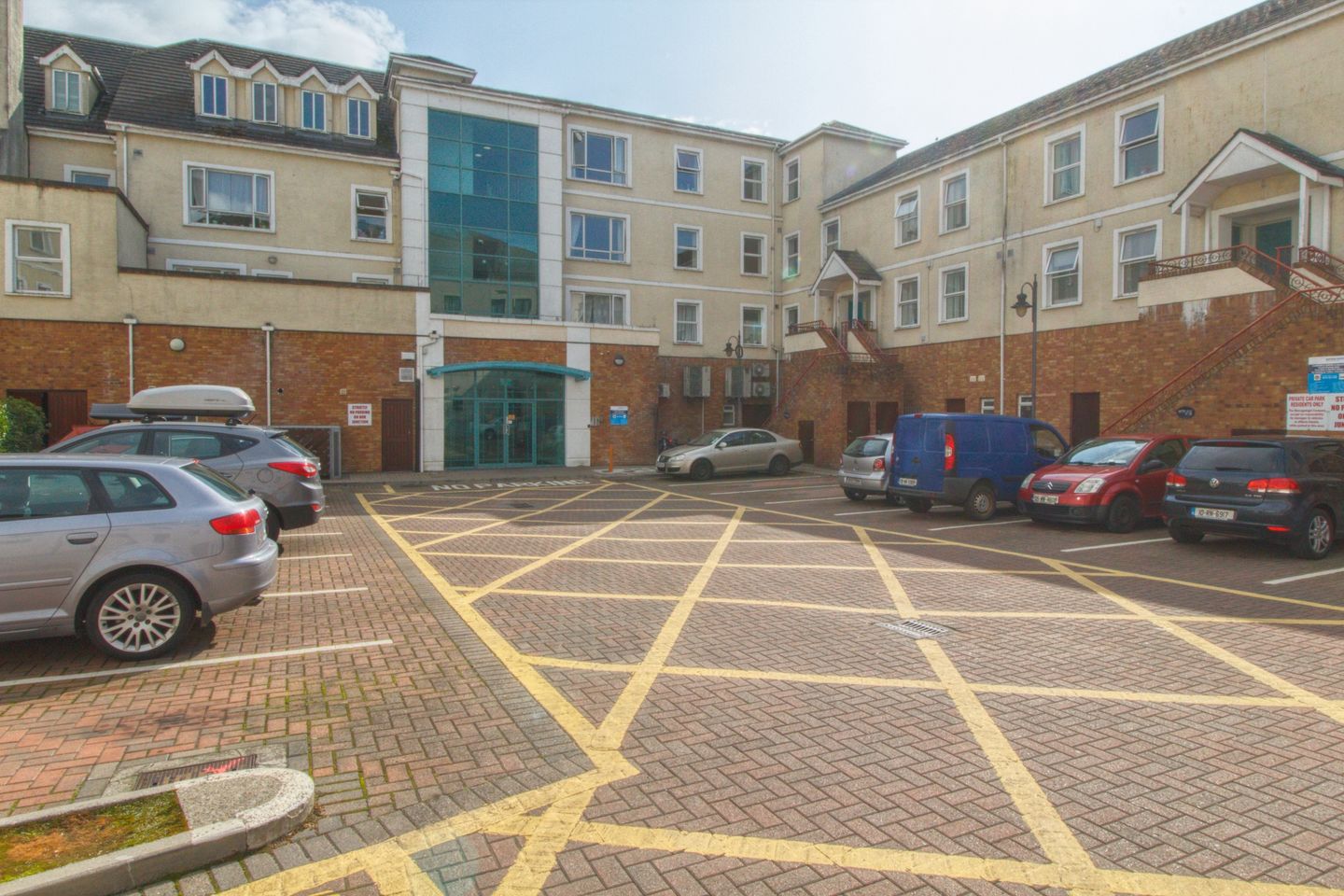 Apartment 54, Irishtown Central, Athlone, Co. Westmeath, N37E244 is for