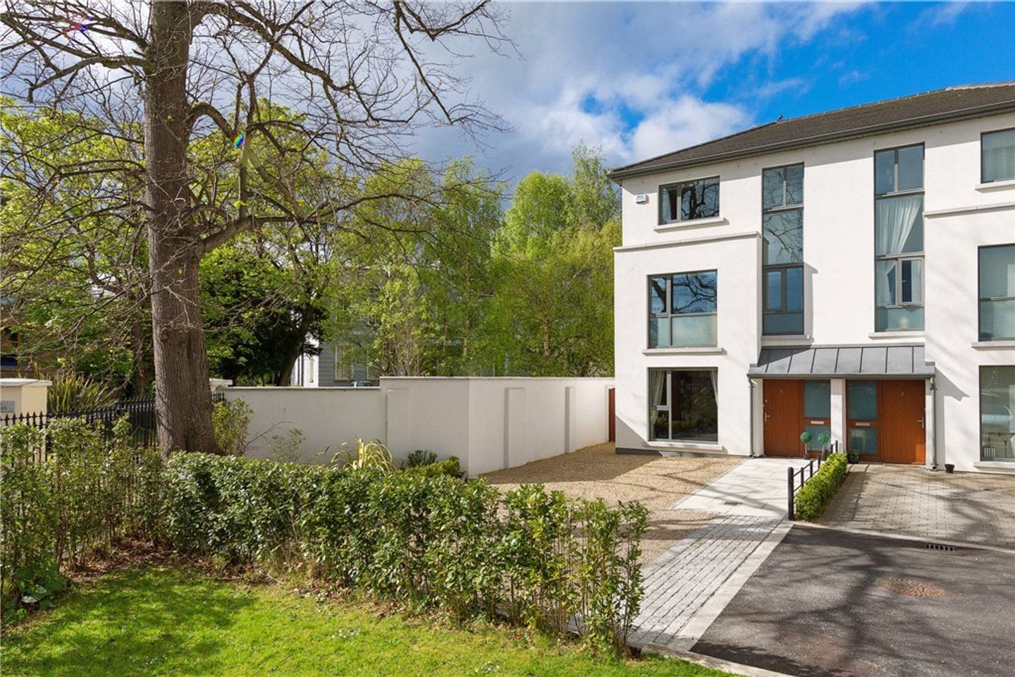 8 Friarsland, Roebuck Road, Clonskeagh, Dublin 14