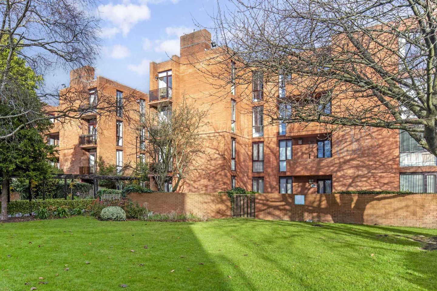 Apt 40 Hall, Howth Road, Killester, Dublin 5, D05X582 is for