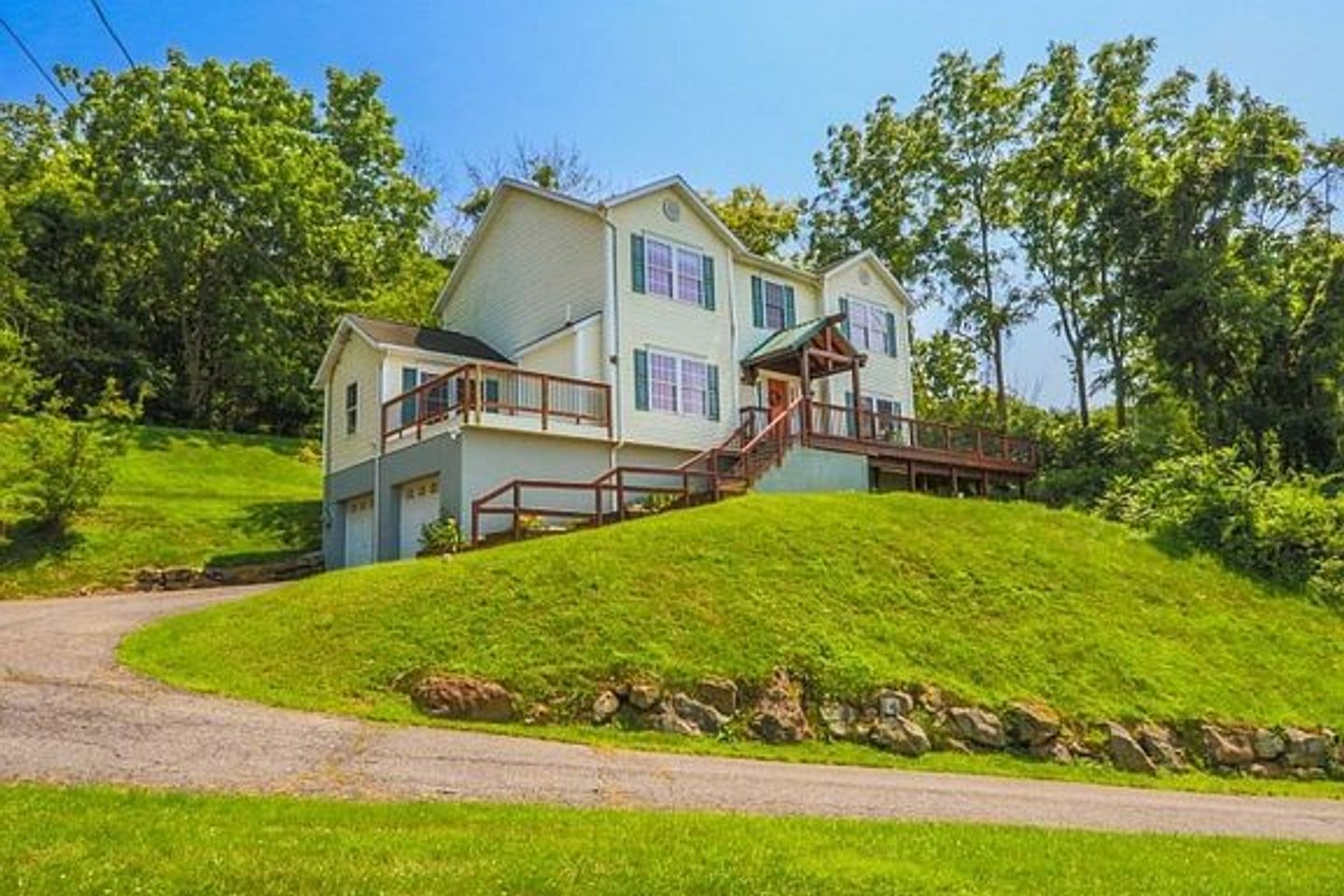 Luxury 5 Bed House For Sale In Stewartsville New Jersey USA, Warren