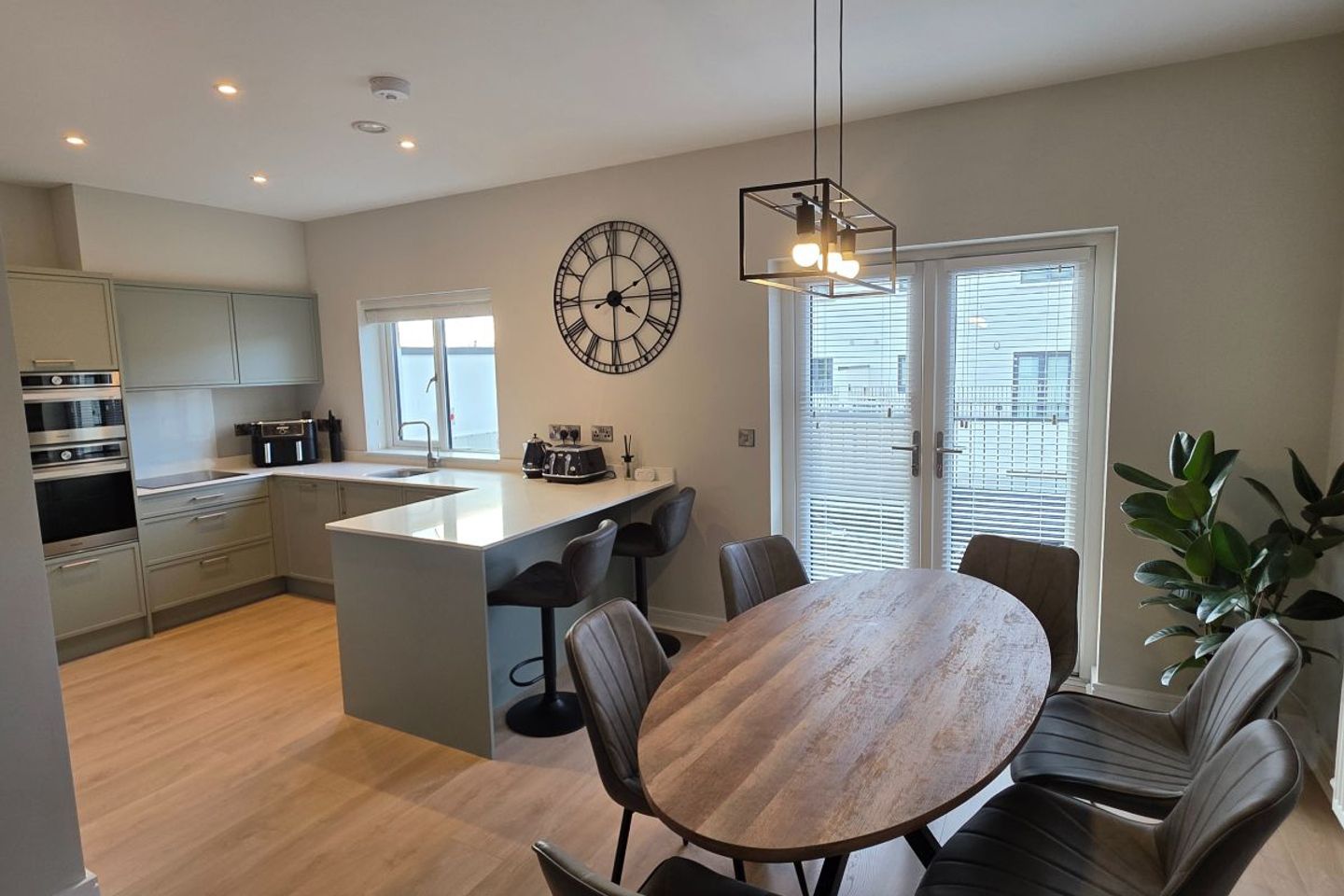 The Gallops,Greenpark,Limerick ( All bills included), South Circular Road, Co. Limerick