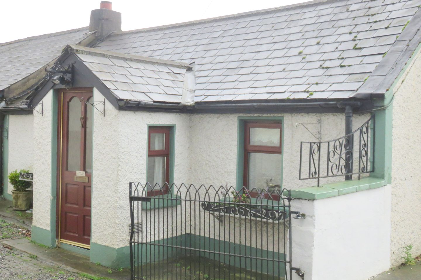 1 New Road Cottages, New Road, Clondalkin, Dublin 22, D22H319 is for