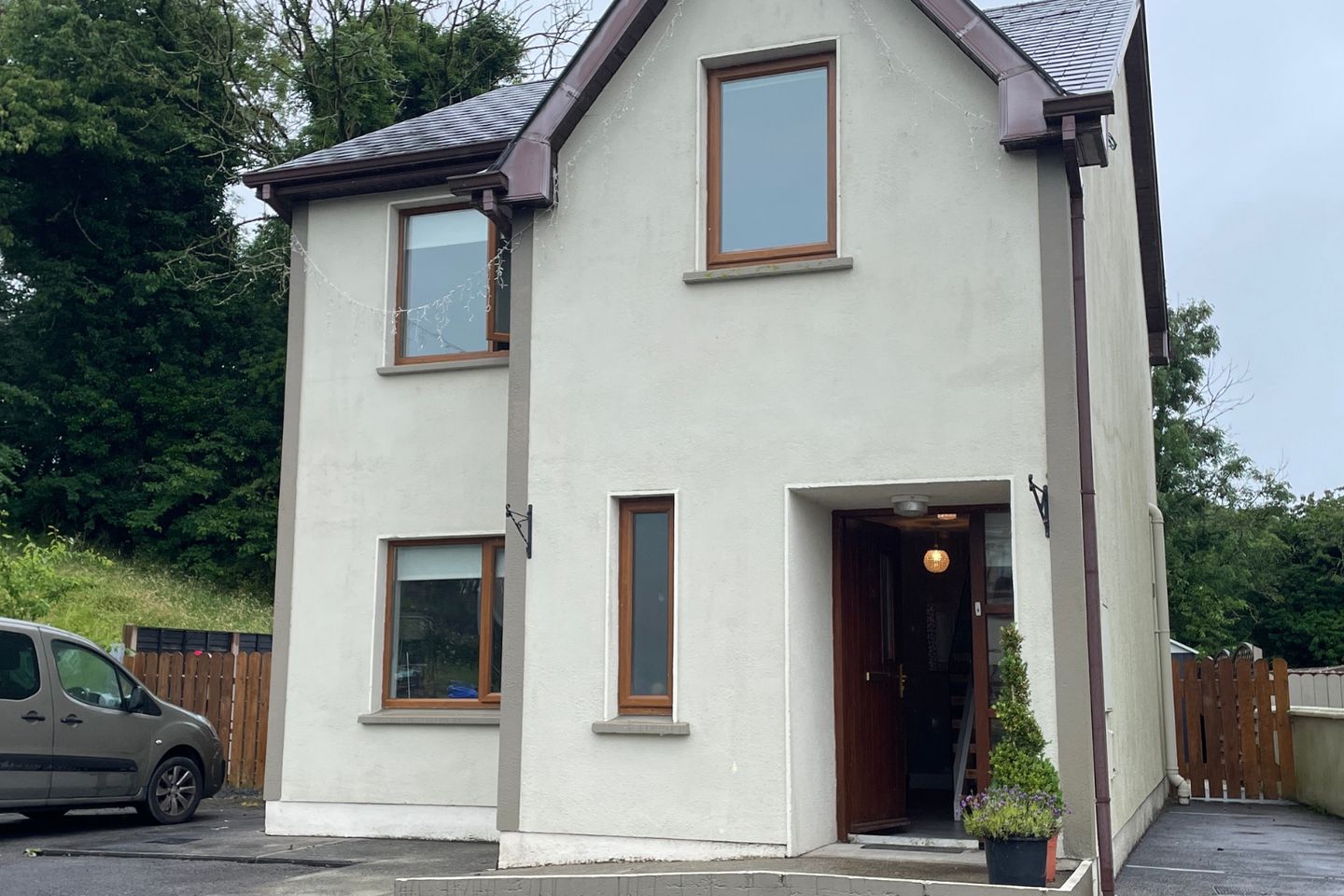 28 Shannon Haven, Dromod, Co. Leitrim, N41Y166 is for sale on Daft.ie