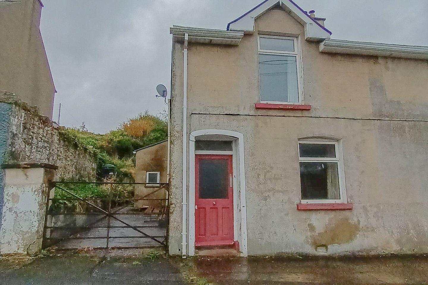 28 West Port, Milltown, Ballyshannon, Co. Donegal, F94EP46 is for sale