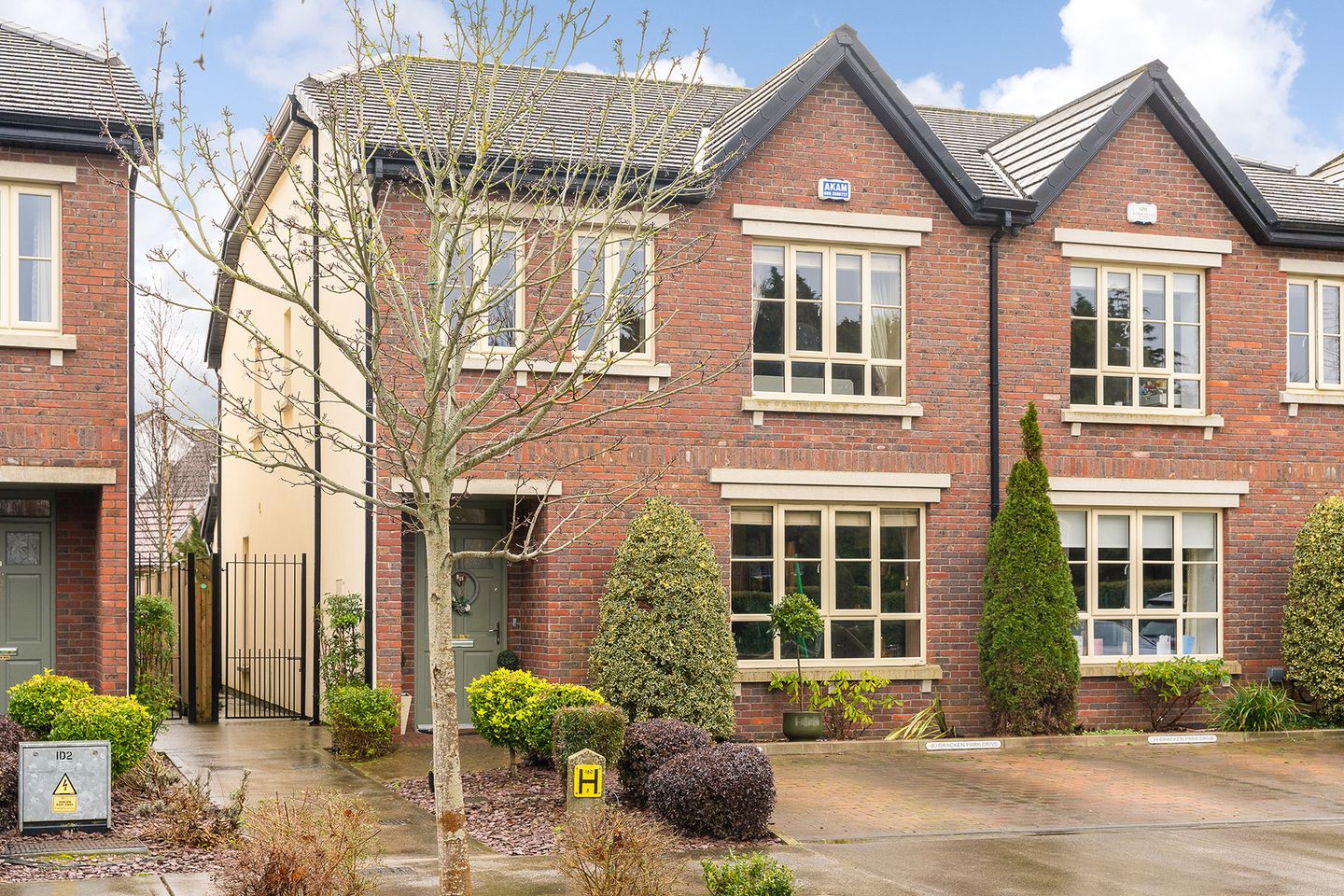 40 Bracken Park Drive, D15 VCP8, Castleknock, Dublin 15 is for sale on