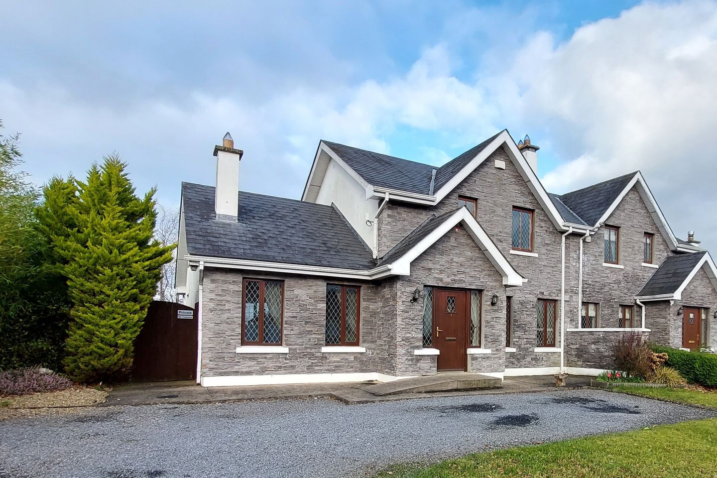3 Castlewood, Kilkea, Co. Kildare, R14PW67 is for sale on Daft.ie