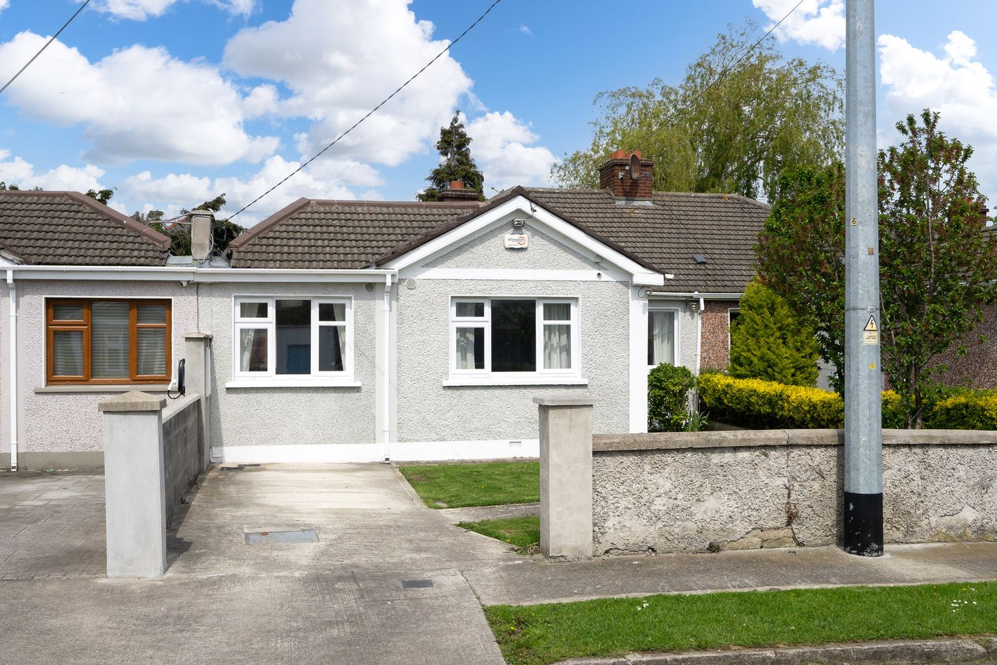 33 Shelton Drive, Kimmage Road West, Kimmage, Dublin 12 is for sale on
