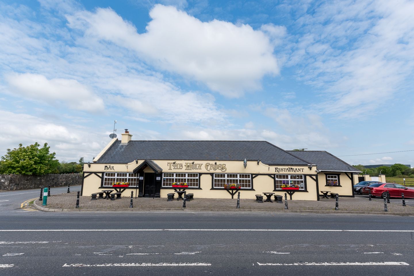 The Holy Cross Bar & Restaurant, Holycross, Butlerstown, Waterford City, Co. Waterford, X91HX93