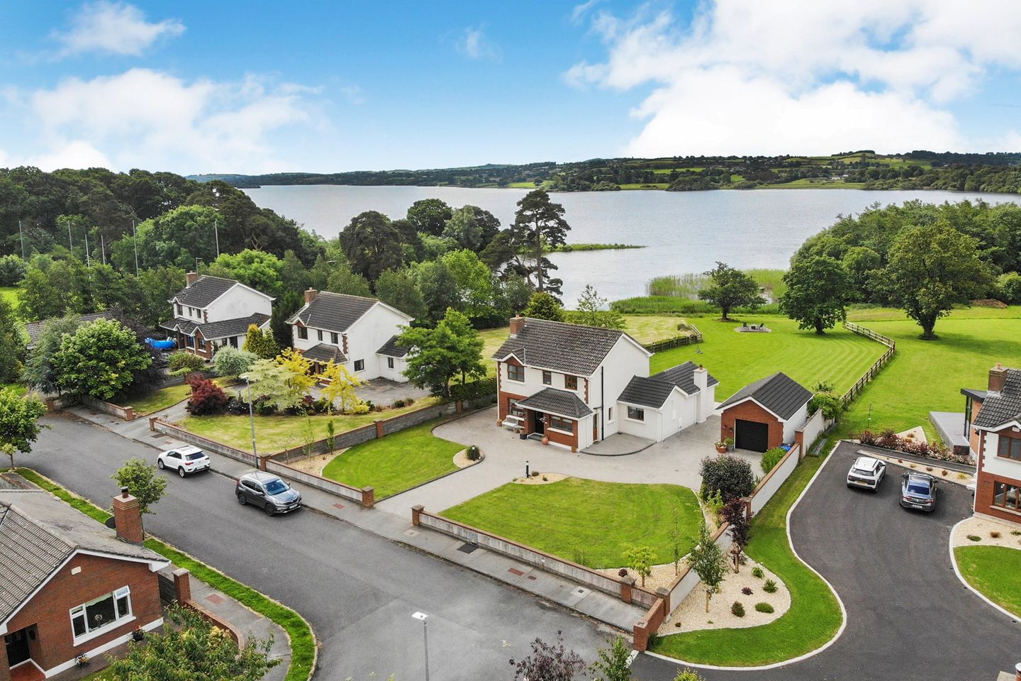 39 Lakeview, Virginia, Co. Cavan, A82YK81 is for sale on Daft.ie