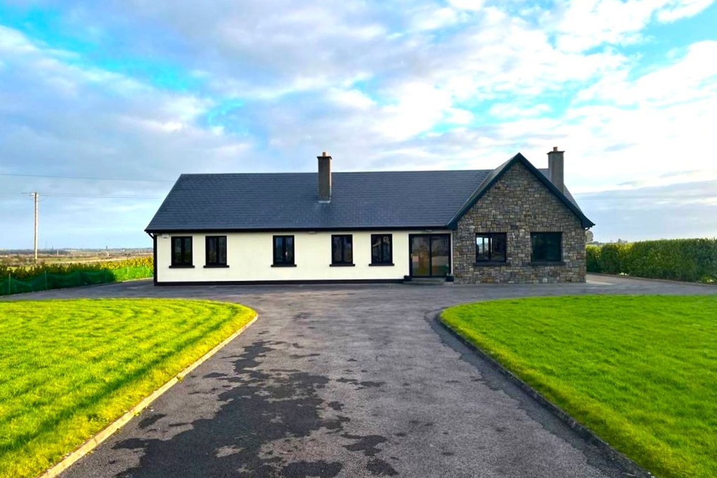 Cloonmore, Tuam, Co. Galway, H54Y183