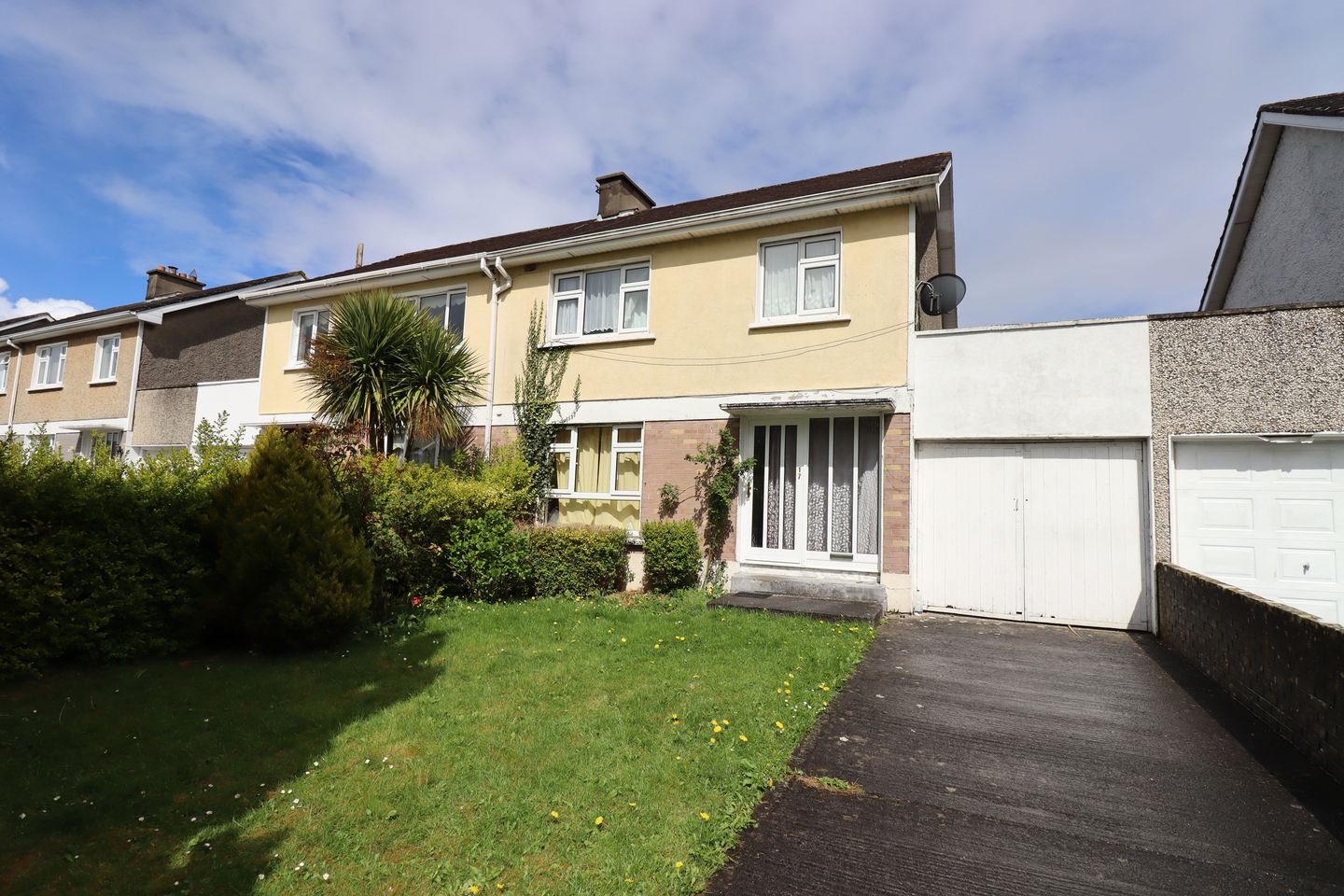 17 Owenmore Drive, Raheen, Raheen, Co. Limerick, V94X0VH is for sale on