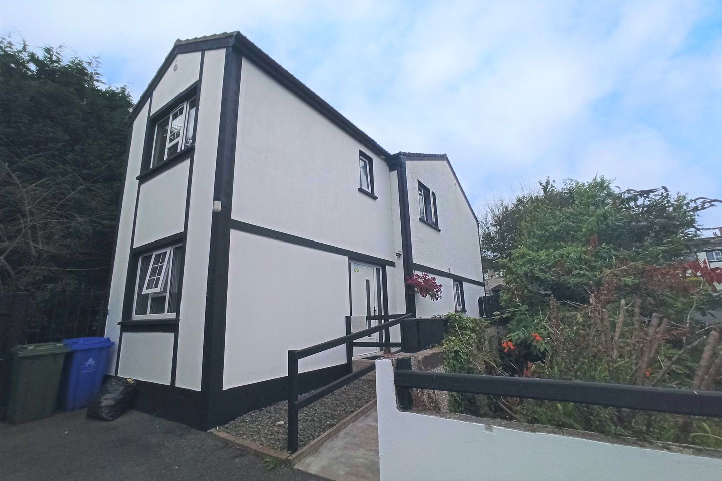 66 Meadowbank Park, Letterkenny, Co. Donegal, F92ET89 is for sale on