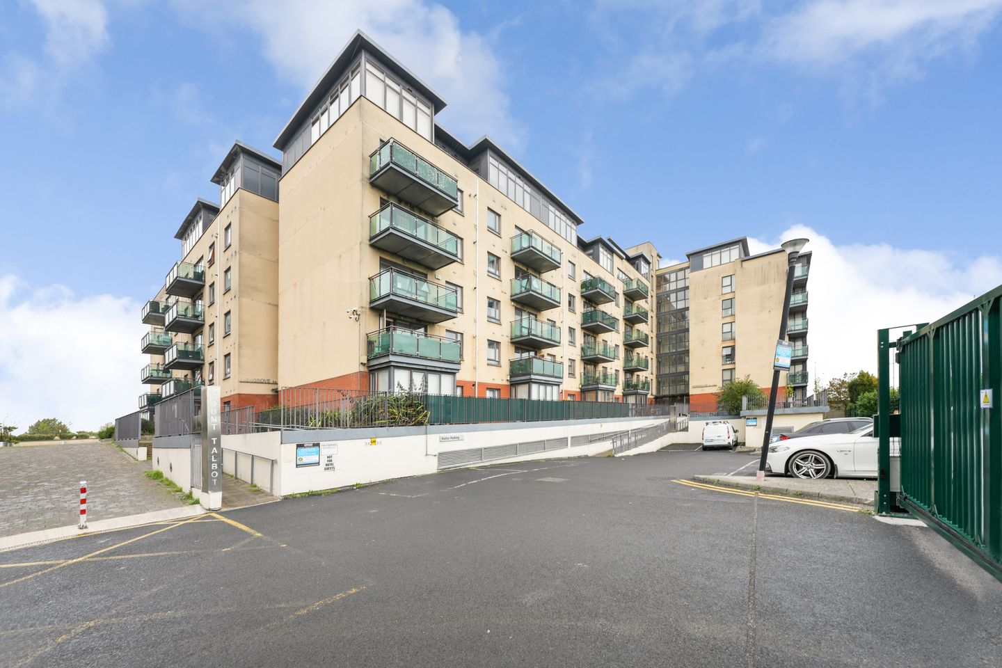 102 Highgrove, Mount Talbot, D22 WR53, Clondalkin, Dublin 22