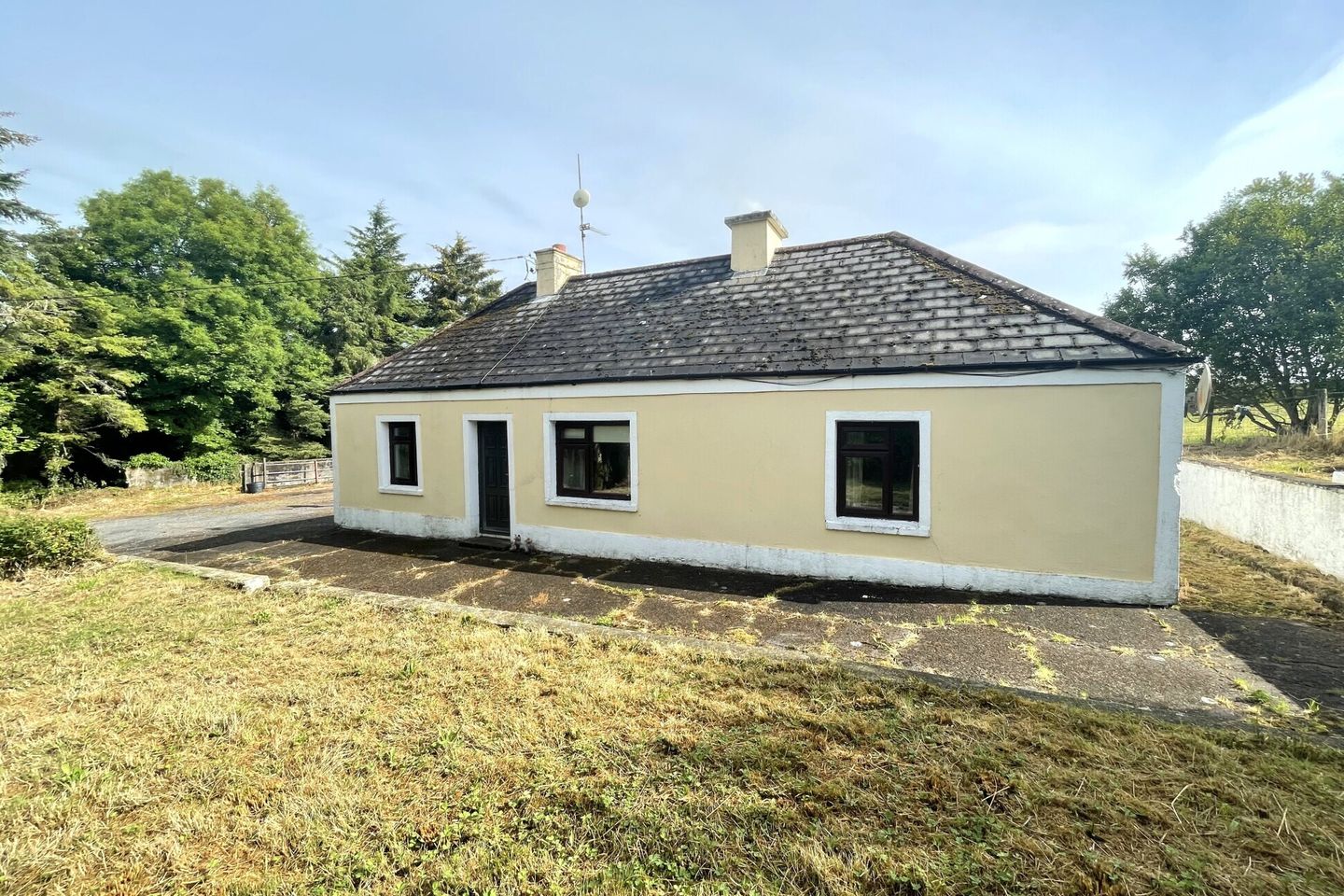 Derryribbeen, Clogher, Westport, Co Mayo, F28RF72