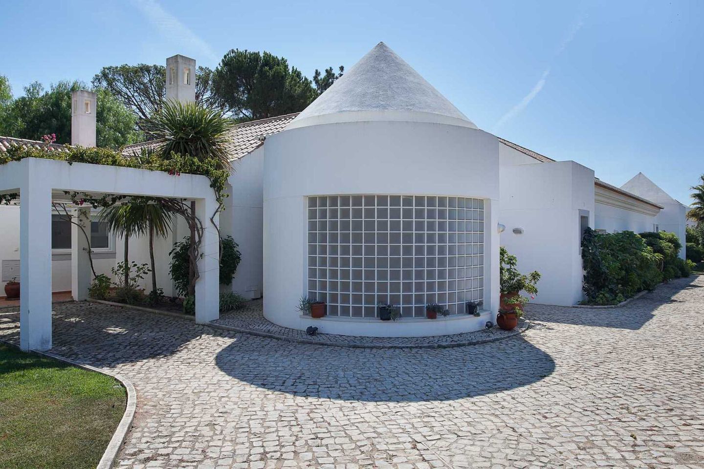 Villa to rent in Vale do Lobo,Portugal, Vale Do Lobo, Algarve, Portugal