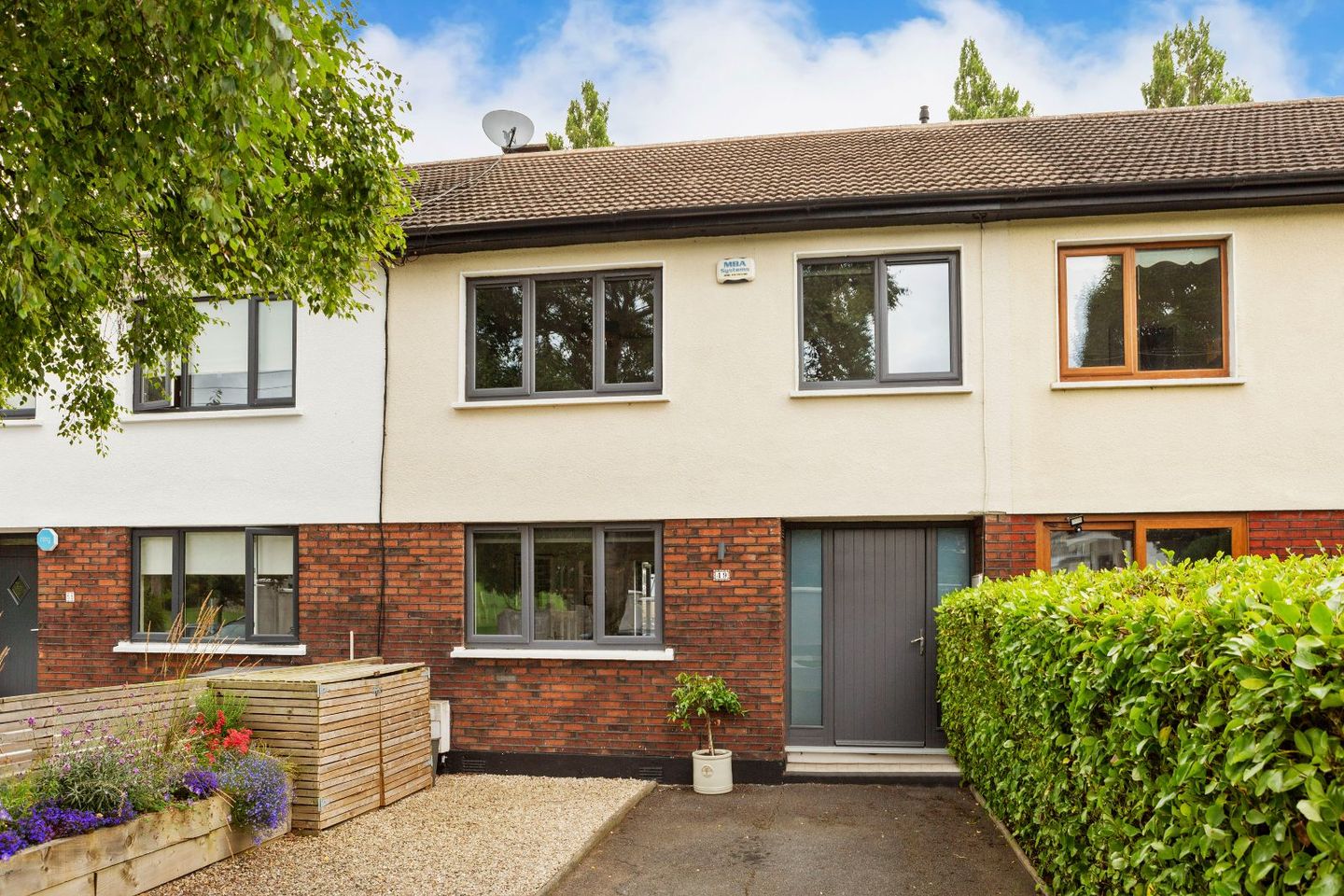 49 Taney Avenue, Dublin 14, Goatstown, Dublin 14, D14HV58 is for sale