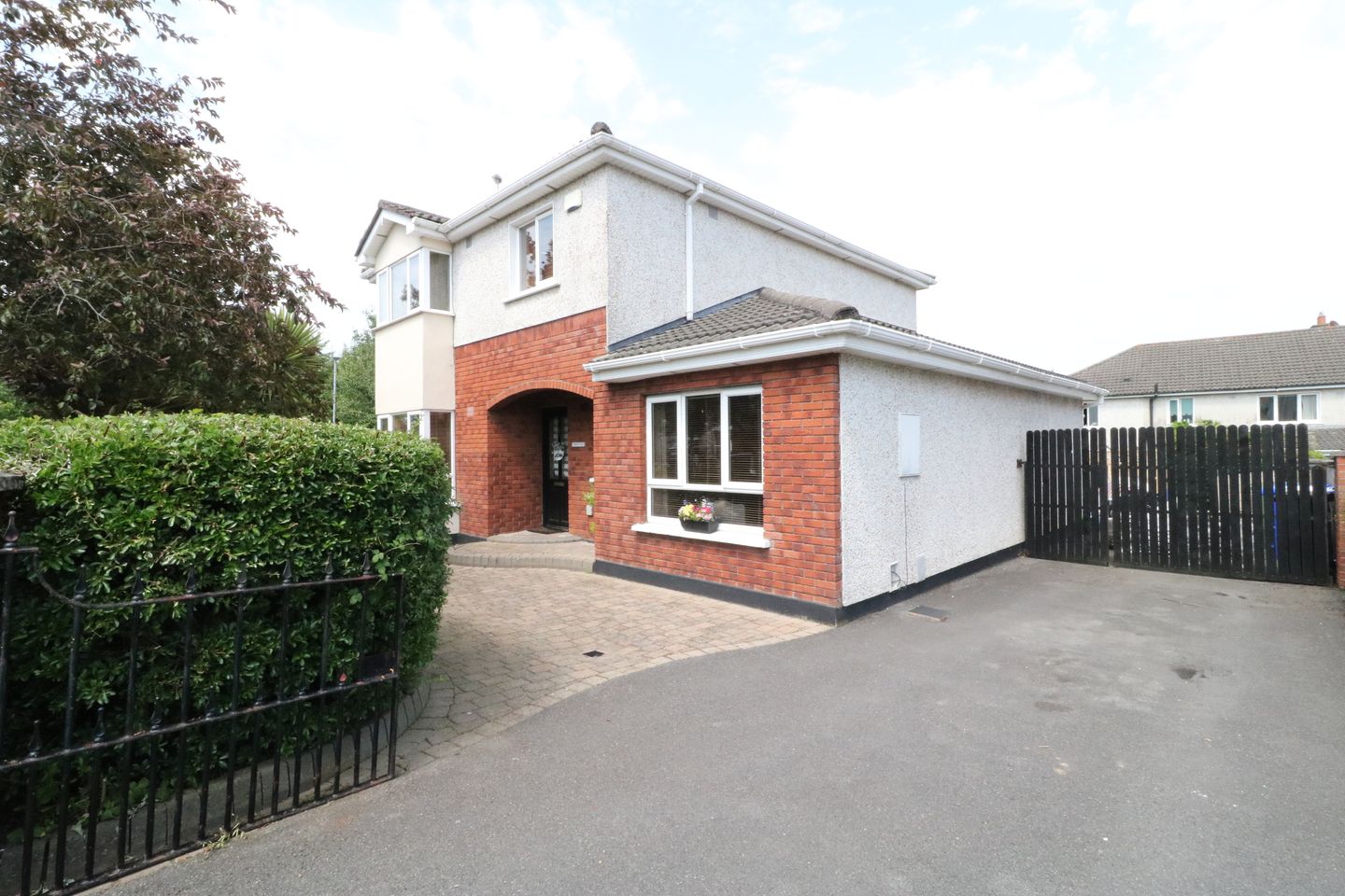 Greenview, 34A The Great Southern, Newbridge, Co. Kildare, W12CH76