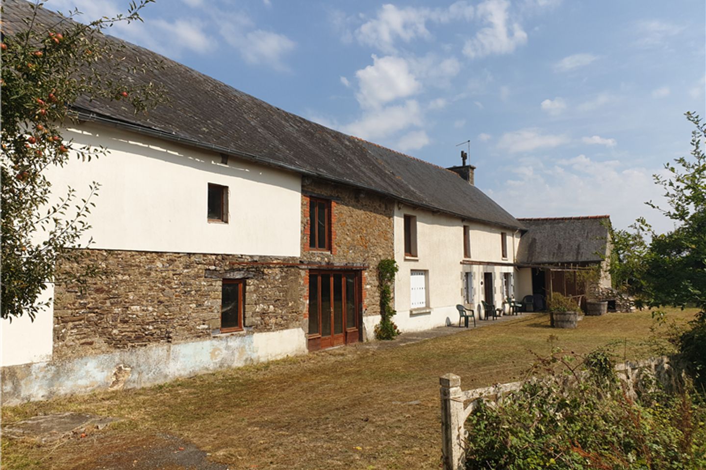 Excellent 3 Bed Farm House With Barns For Sale In Meneac Brittany